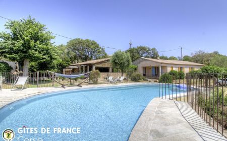 Bed & Breakfast no.25222 Sotta - Corse - Chambres d'h&ocirc;tes &agrave; Sotta, Corse du du Sud, labelis&eacute; G&icirc;tes de France : la piscine