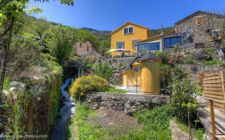 Chambres d'hôtes à Venaco, Centre Corse, Haute-Corse, labellisées Gîtes de France : la maison et l'environnement extérieur Bed & Breakfast no.61503 Venaco - Corse - Chambres d'hôtes à Venaco, Centre Corse, Haute-Corse, labellisées Gîtes de France : la maison et l'environnement extérieur